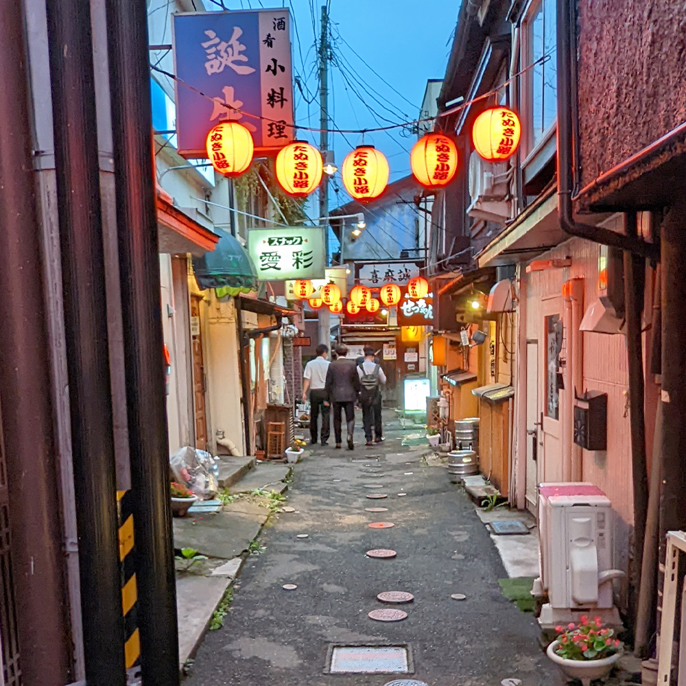 みろく横丁路地