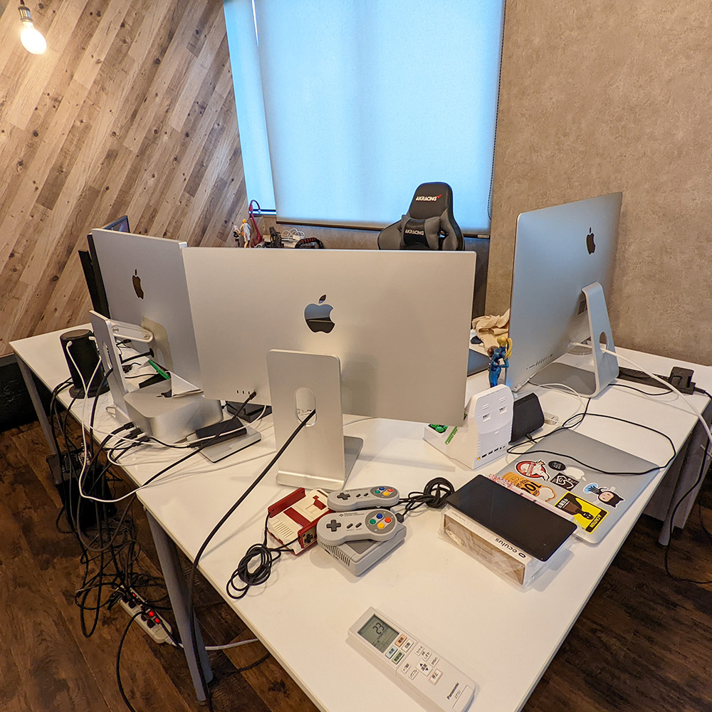 オンエモーションさん社長の机 Apple Mac Studio