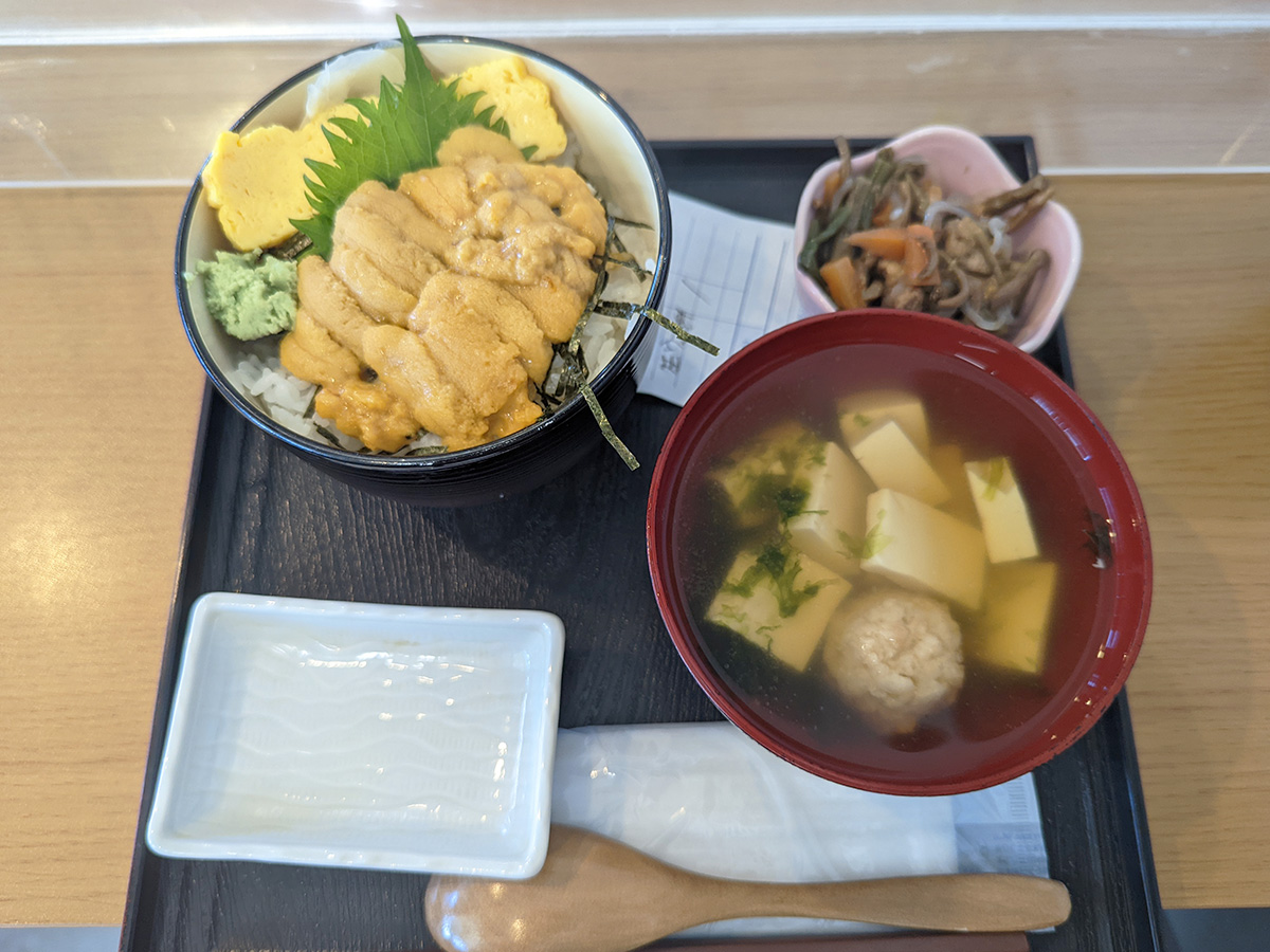 どんぶり亭 松本さん 「生ウニ丼」