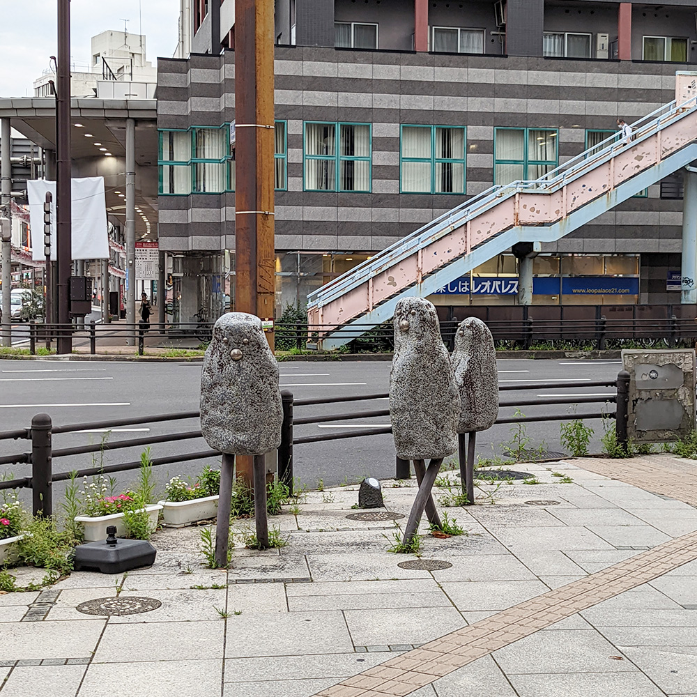 歩き出す街（引き）